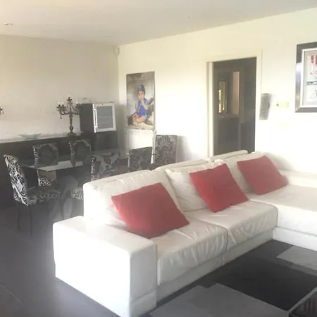 With 4 Bedrooms In Sanjenjo With Private Pool Enclosed Garden And Wifi 1 Km From The Beach * 桑亨霍