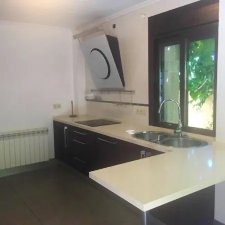 With 4 Bedrooms In Sanjenjo With Private Pool Enclosed Garden And Wifi 1 Km From The Beach 桑亨霍