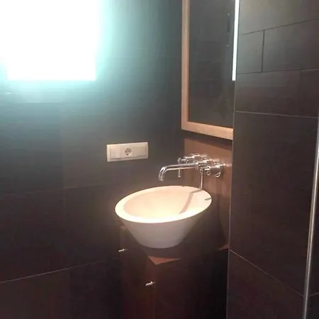 With 4 Bedrooms In Sanjenjo With Private Pool Enclosed Garden And Wifi 1 Km From The Beach * 桑亨霍